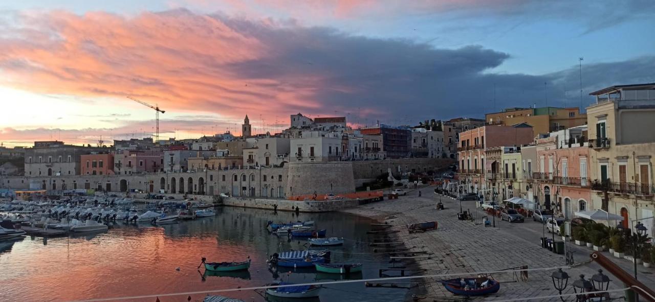 Iris Apartment, Comfort E Stile Nel Cuore Di Bisceglie Eksteriør billede