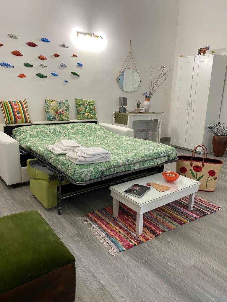 Iris Apartment, Comfort E Stile Nel Cuore Di Bisceglie Eksteriør billede